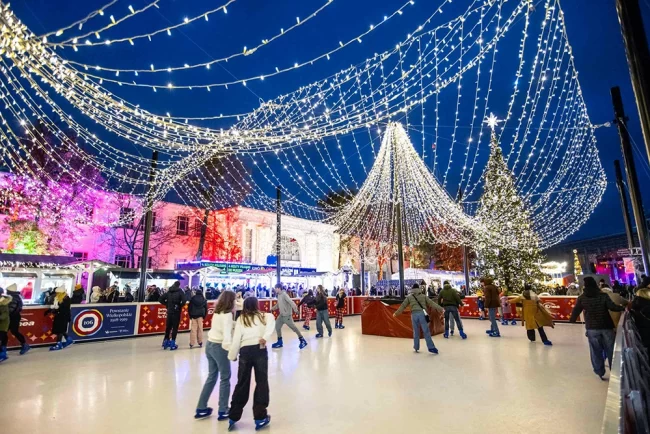 Combien coûte la location d’une patinoire synthétique | Prix de location Combien coûte la location d'une patinoire synthétique | Prix de location