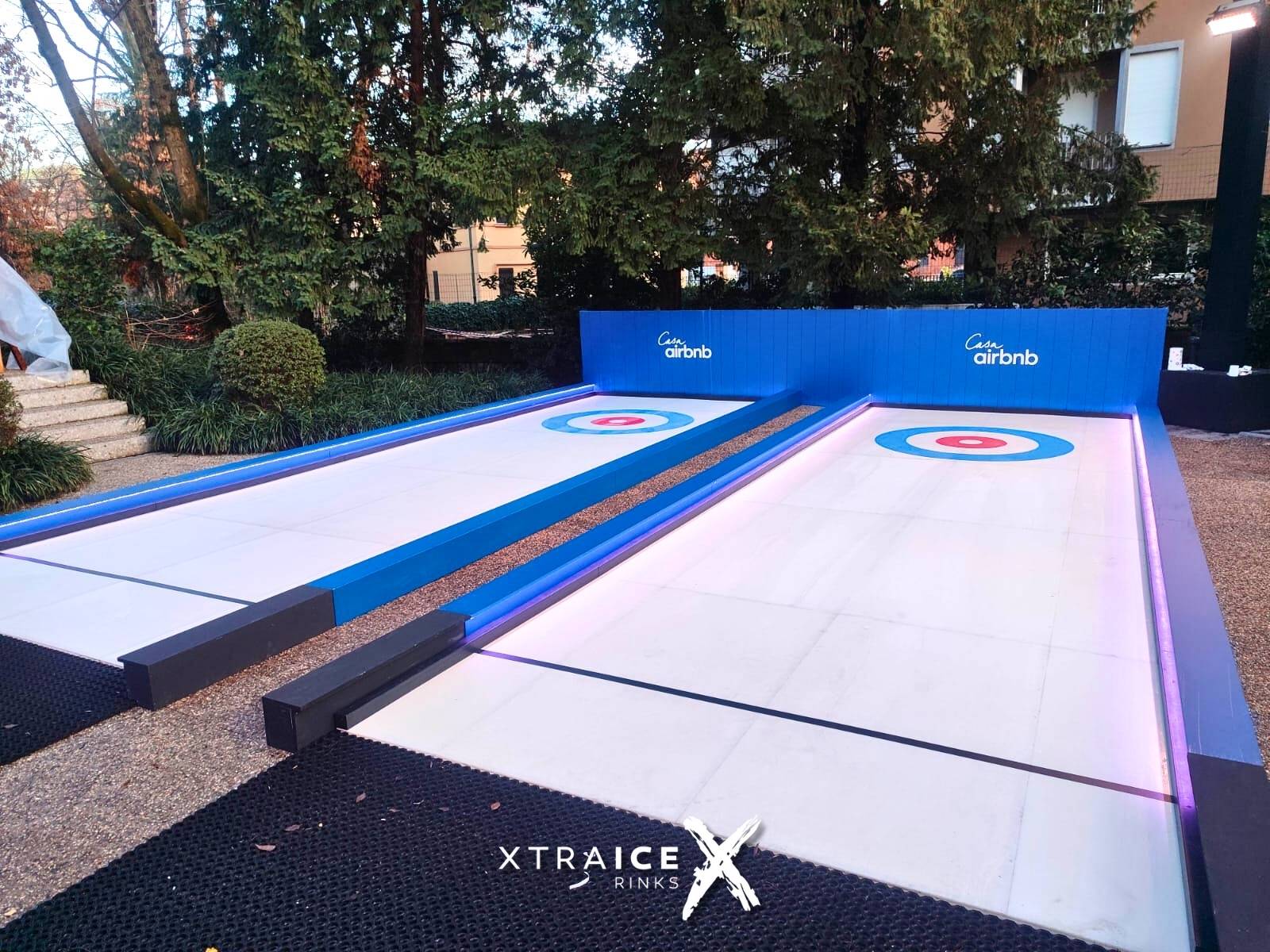 Installazione pista curling sintetica Xtraice presso Garden Senato Casa Airbnb Milano